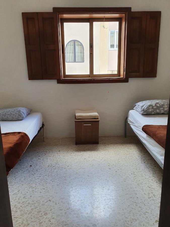 Oleander Butts Inn Żebbuġ Kültér fotó